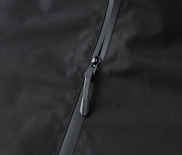 ブランドジャケット側面デザイン